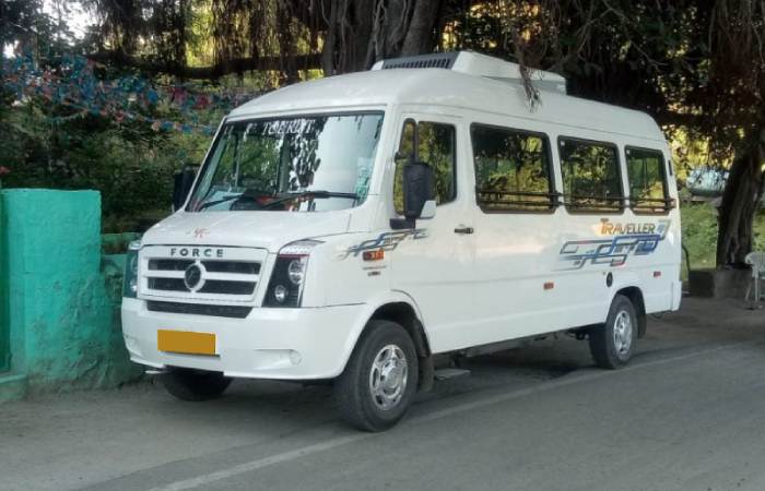 12 Seater Tempo Traveller Rentals
