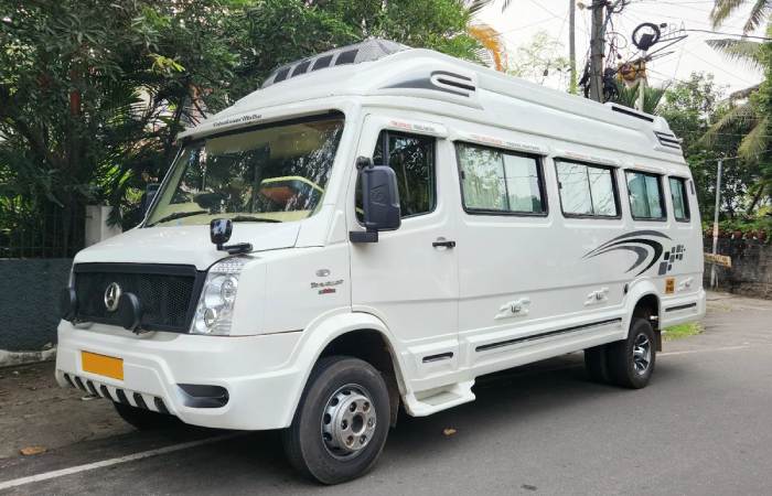 17 Seater Tempo Traveller Rentals