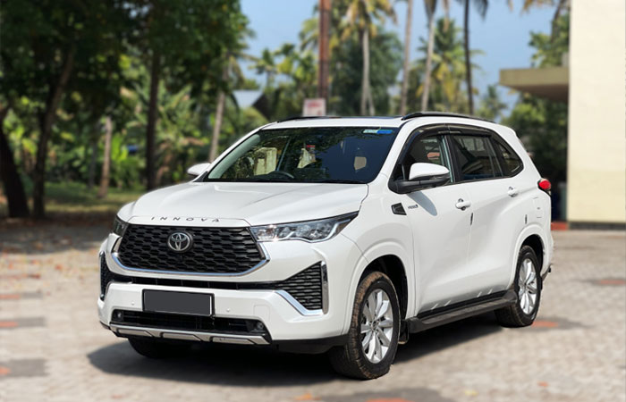 Innova Hycross Cab
