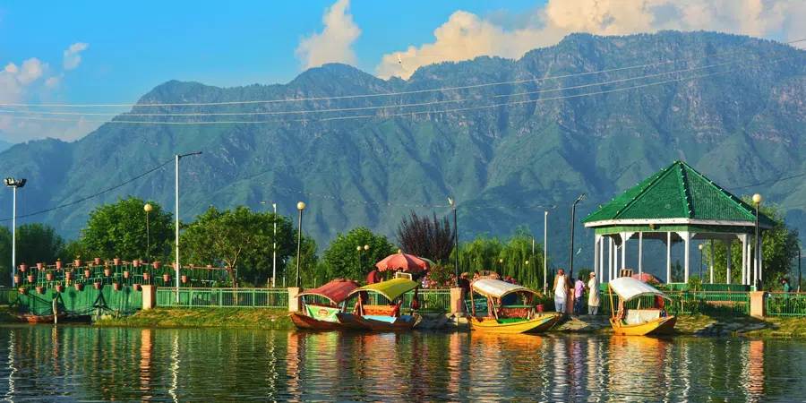 Jammu to Srinagar, Gulmarg & More